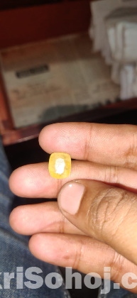 হলুদ পুখরাজ